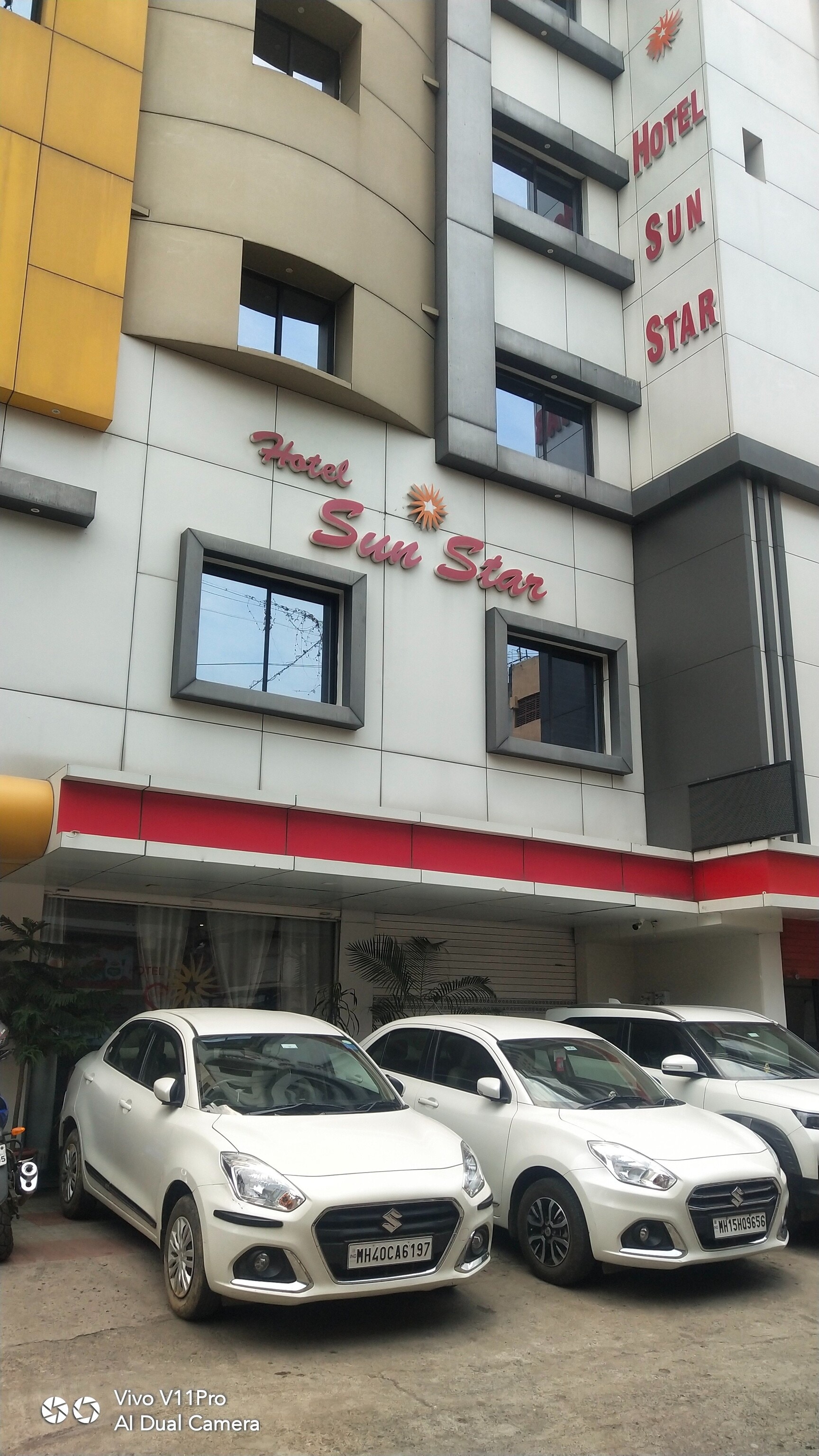 Book Hotel Sun Star in Sitabuldi,Nagpur - Best Hotels near me in Nagpur -  Justdial