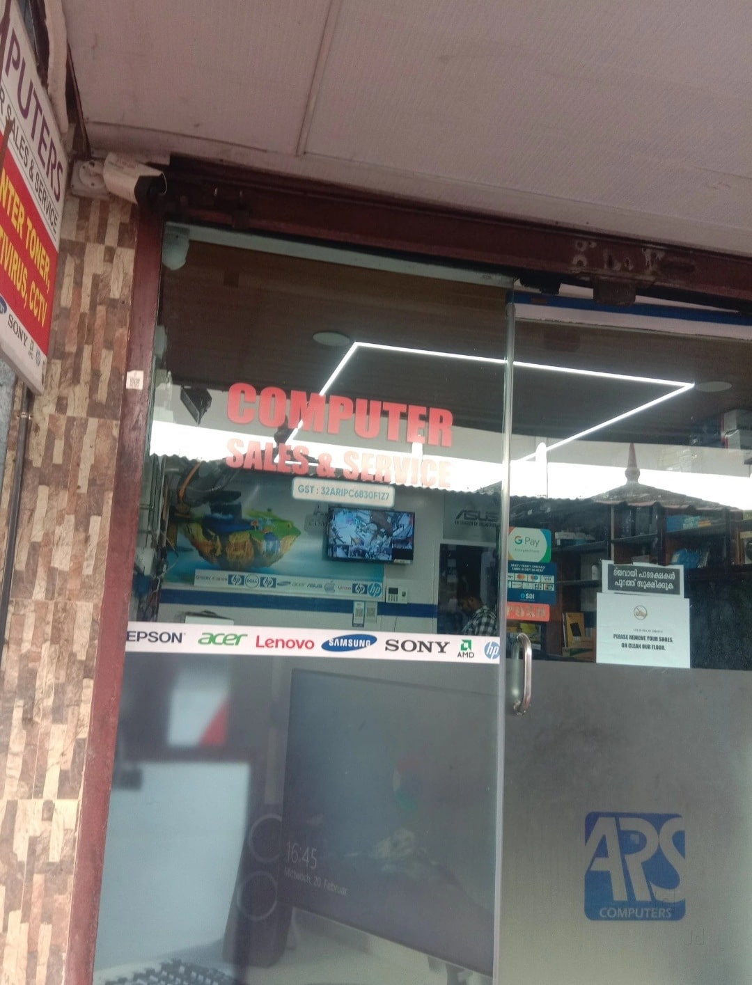 Intel Celeron In Windows Bronze Laptops Price Starting From