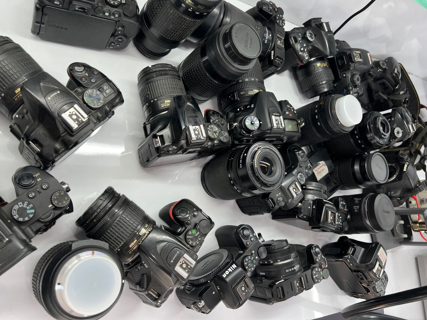 MP Black Dslr MP Black DSLR Camera Price Starting From