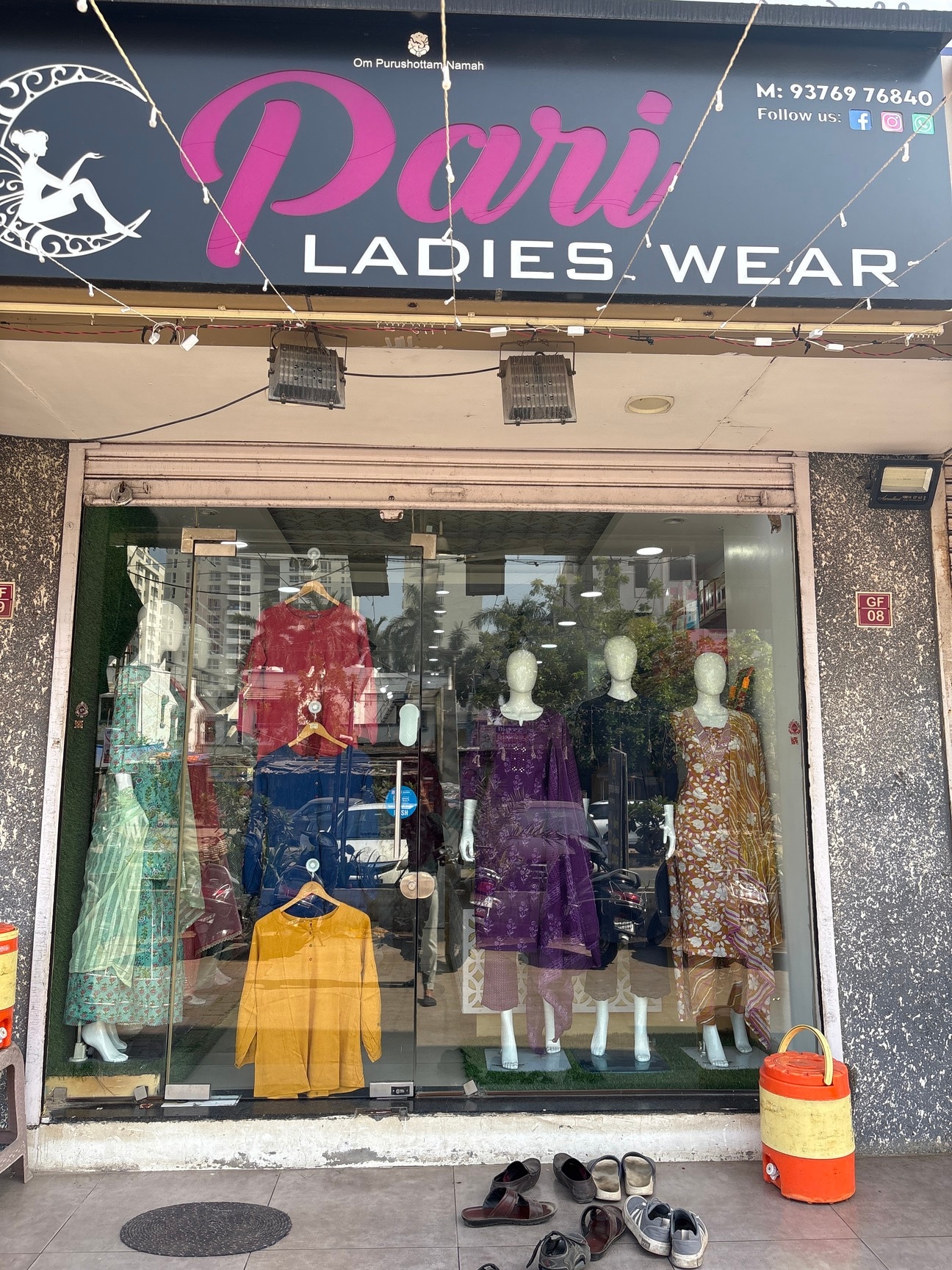 ladies dress shop in vadodara 5 Iconic Ethnic Stores of Vadodara that are still Relevant
