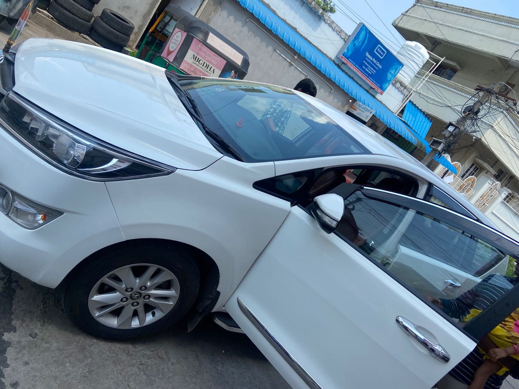 Top Luxury Car Rental For 5 Seater near Duhita Dental Implant Center ...